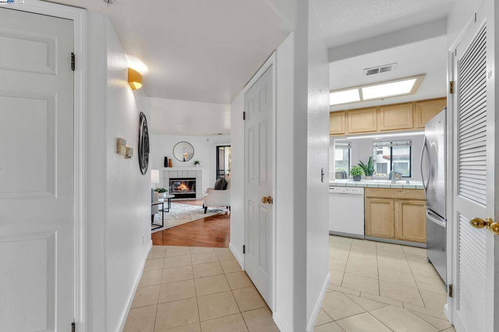 Hayward, CA 94546,21239 Gary Dr #316A