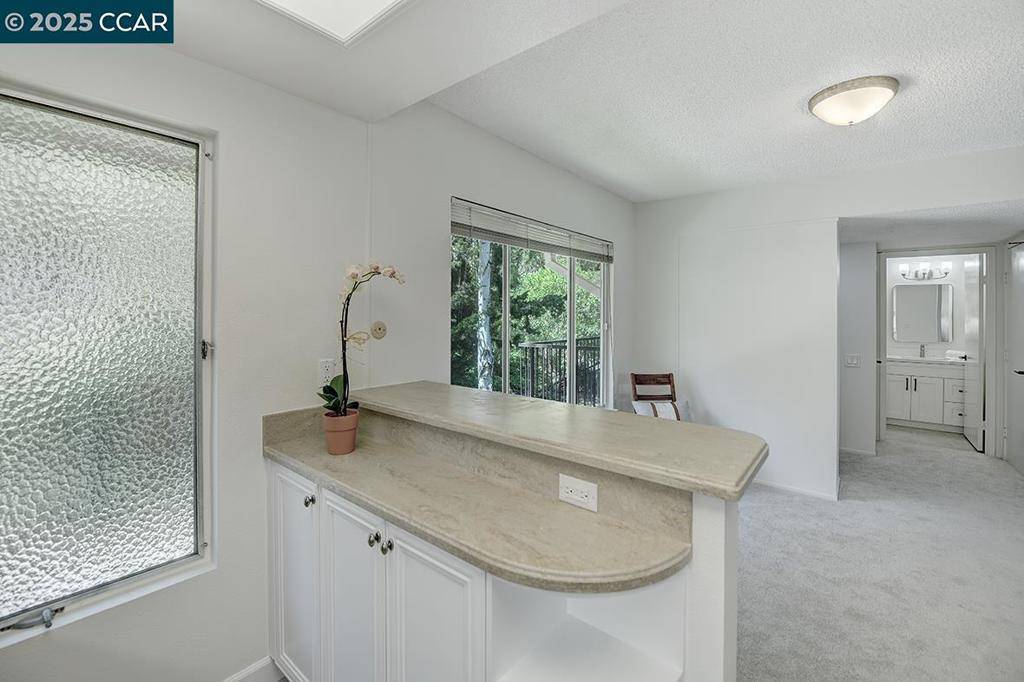 Walnut Creek, CA 94595,1401 Ptarmigan Dr #2