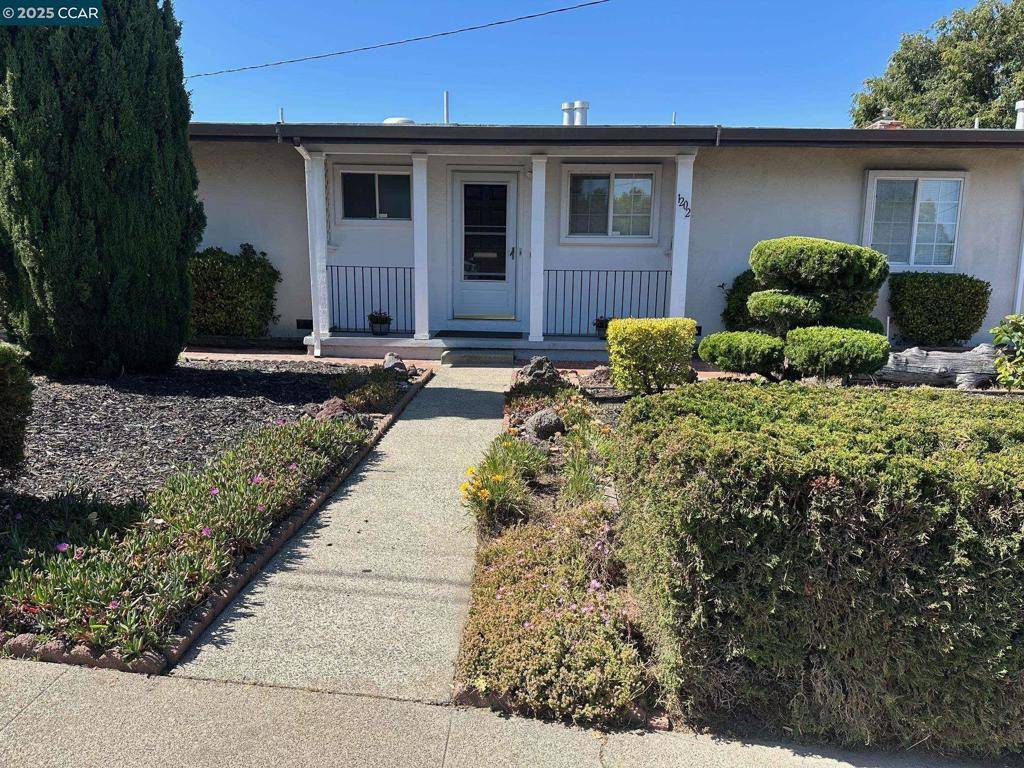 El Sobrante, CA 94803,1202 Salida Way