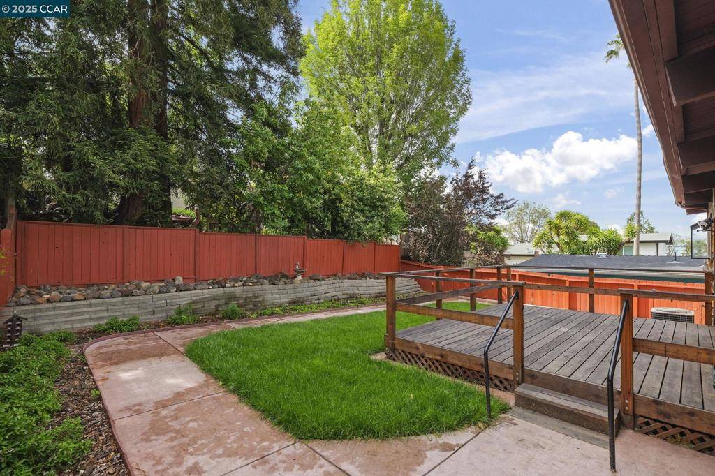Castro Valley, CA 94546,5243 Rahlves