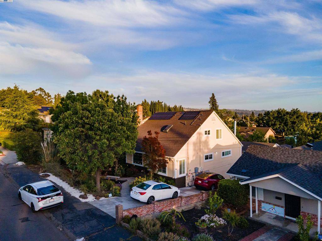 Castro Valley, CA 94546,4381 James Ave