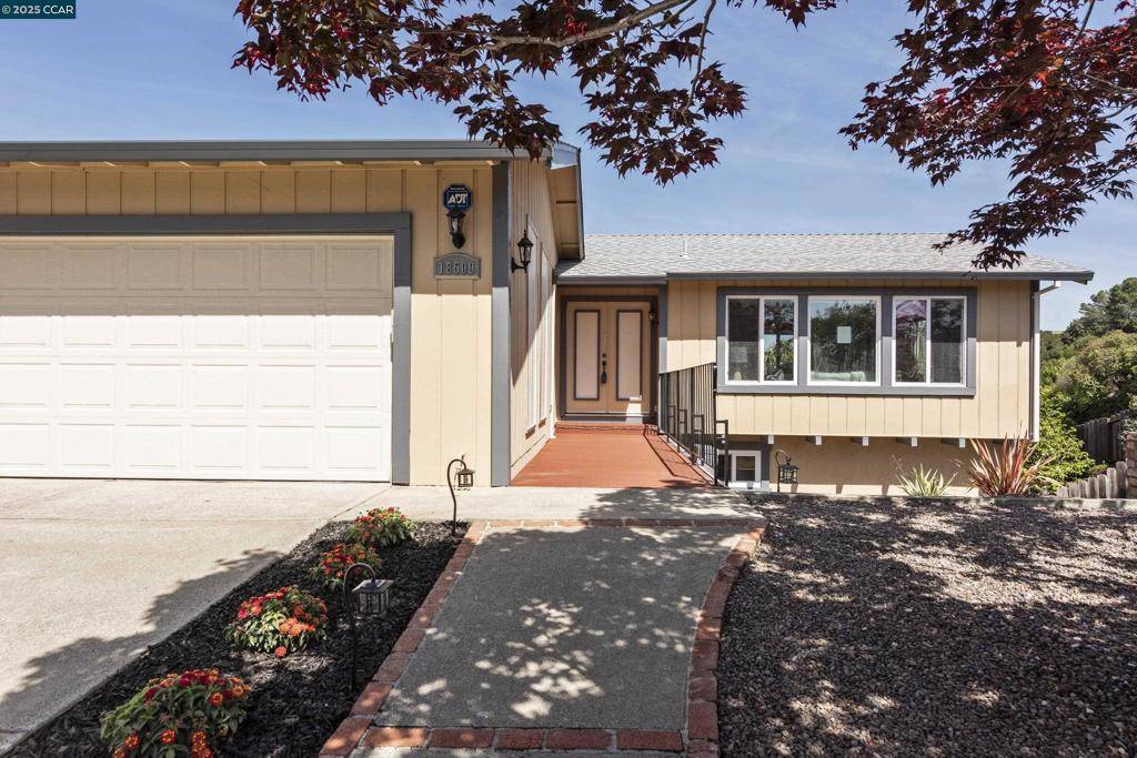 Castro Valley, CA 94552,18509 Greenridge Ct