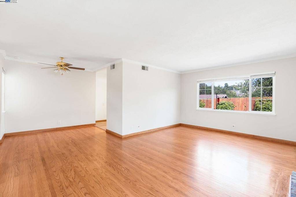 Hayward, CA 94541,24964 Panitz St