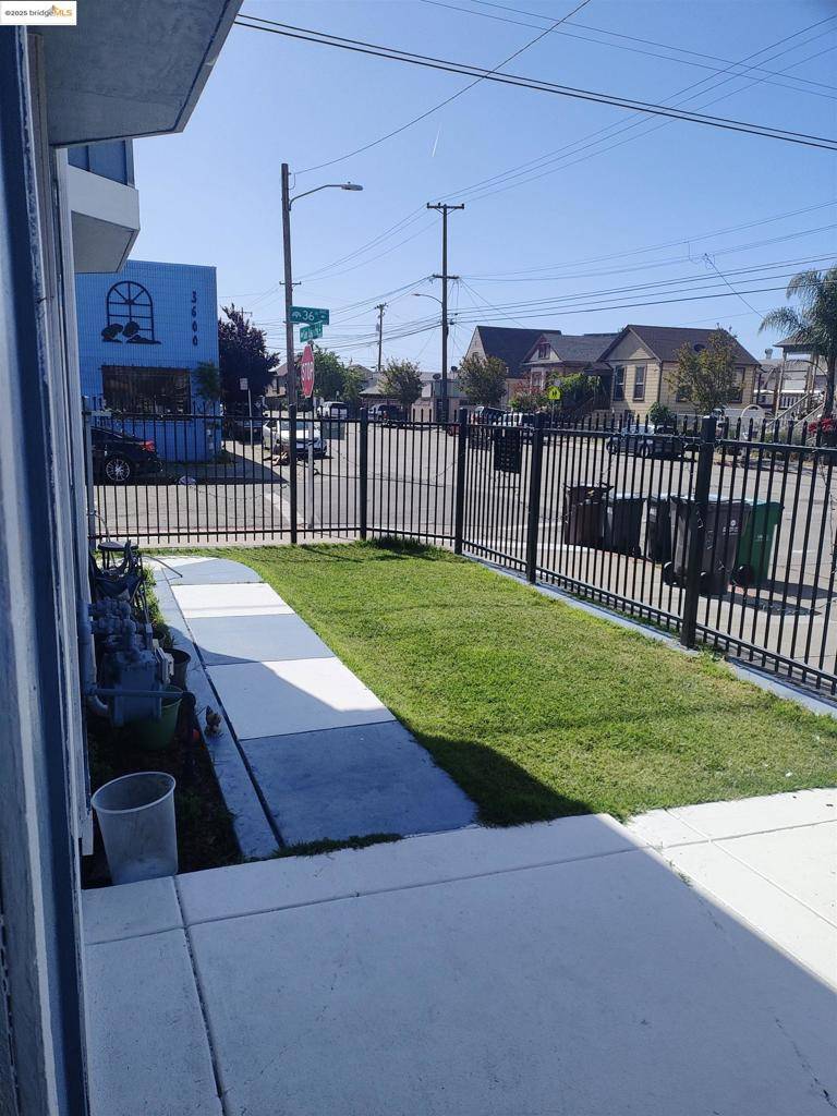 Oakland, CA 94601,3532 San Leandro St