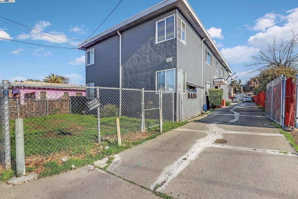 Oakland, CA 94621,7448 Lockwood St