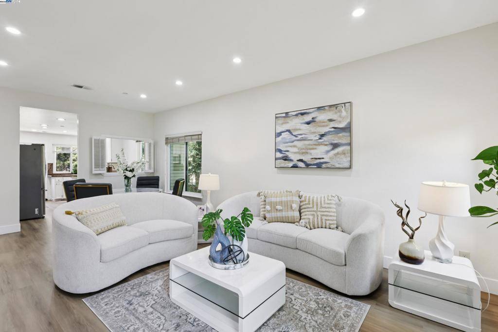 Sunnyvale, CA 94086,963 La Mesa Ter #H