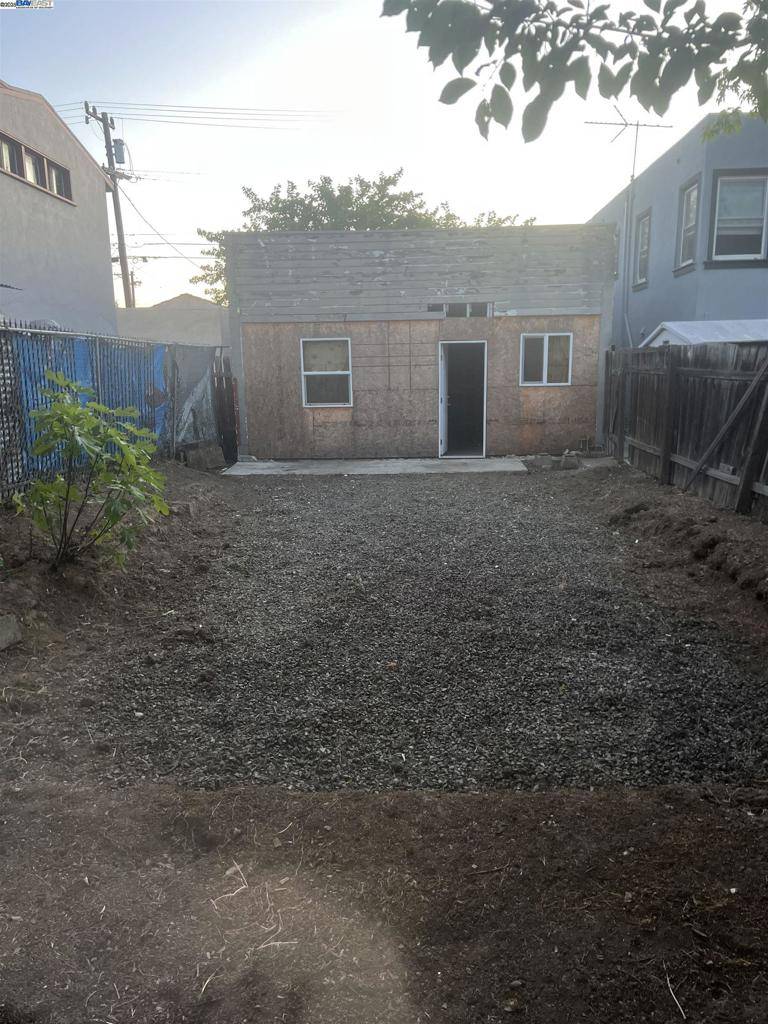 Vallejo, CA 94590,128 TUOLUMNE ST