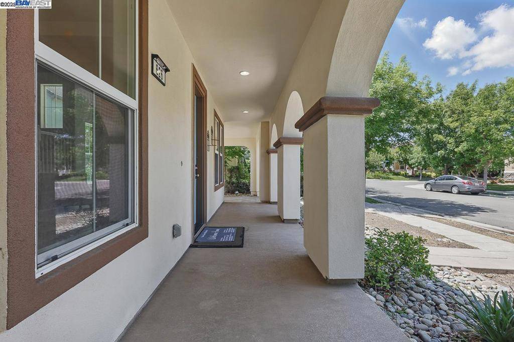 Mountain House, CA 95391,626 W La Canada Ave