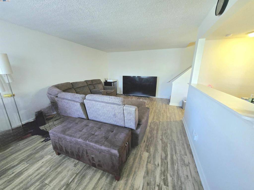 San Leandro, CA 94579,670 Fargo Ave #2