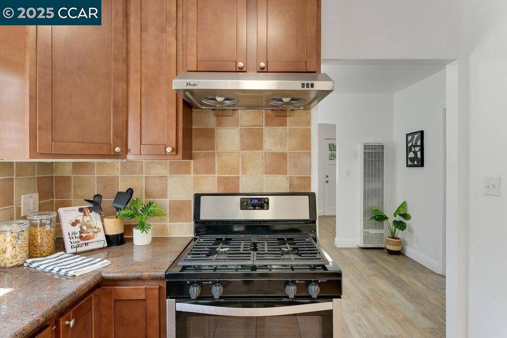 Oakland, CA 94601,2154 35Th Ave