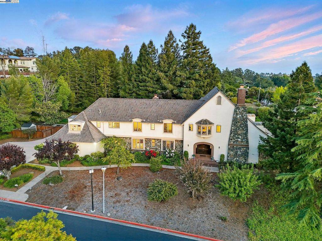 Hayward, CA 94542,4103 Greenoaks Way