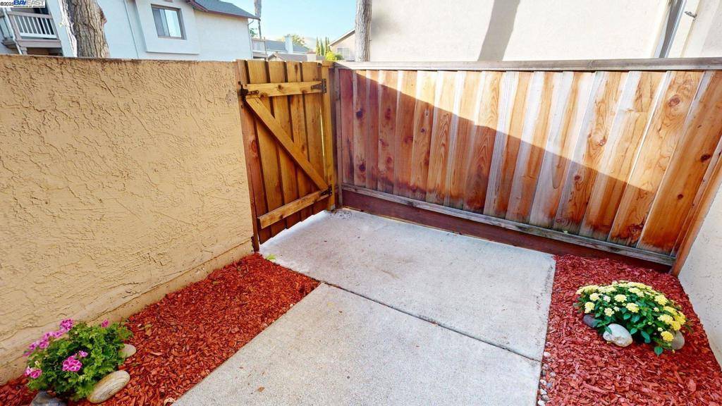 Fremont, CA 94536,957 Huntington Cmn