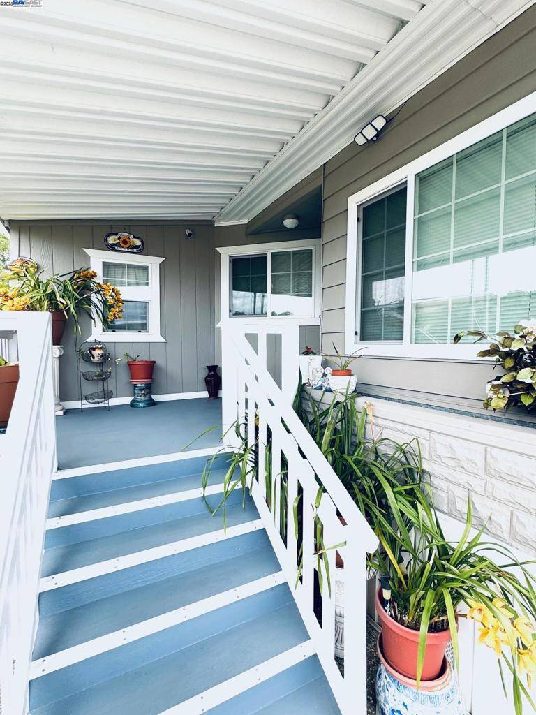 Hayward, CA 94545,27939 Pueblo Calle