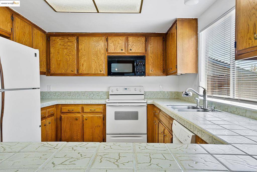 Antioch, CA 94509,2125 Robles Dr