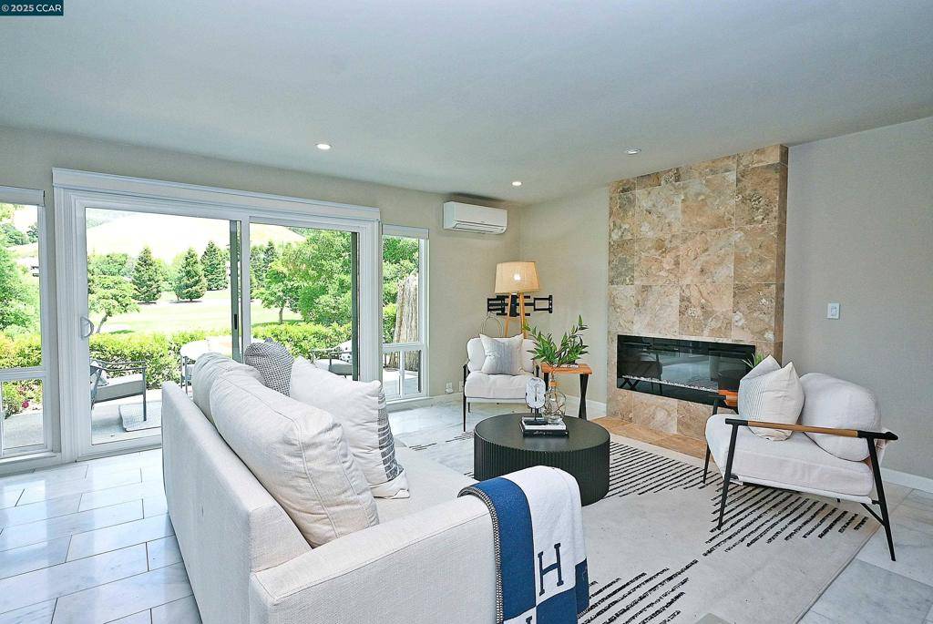 Walnut Creek, CA 94595,3434 Tice Creek Dr #7