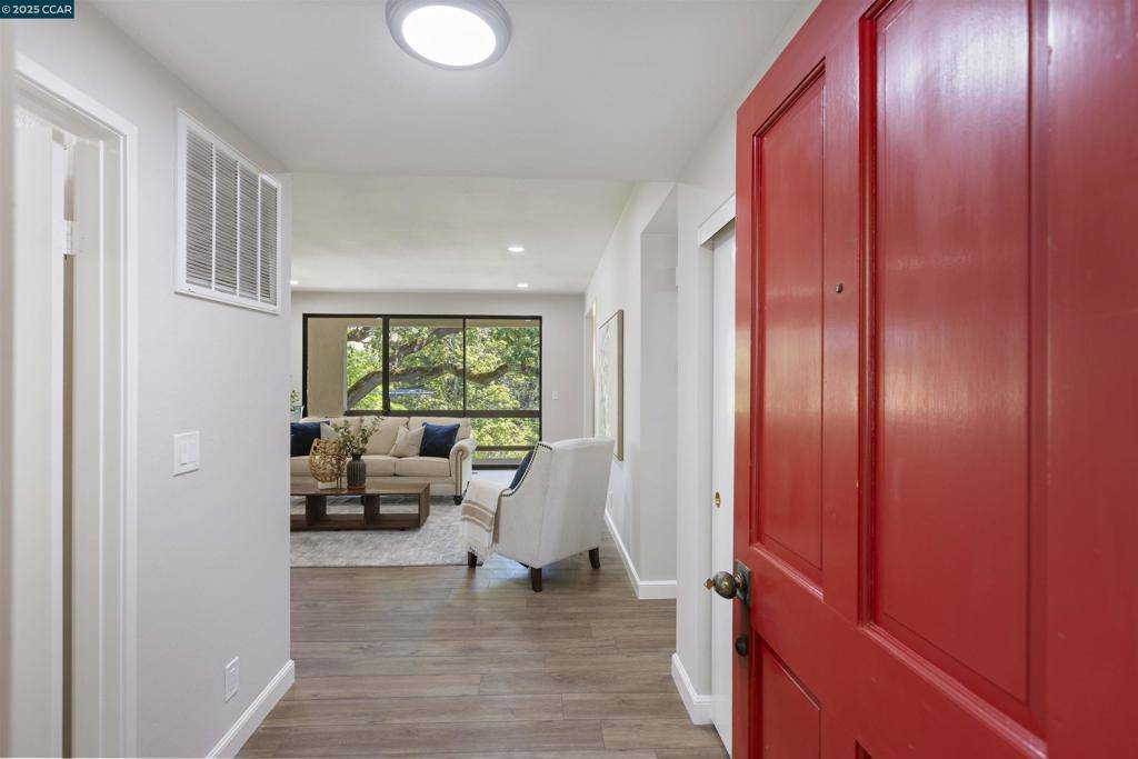 Walnut Creek, CA 94595,1285 Avenida Sevilla #1A