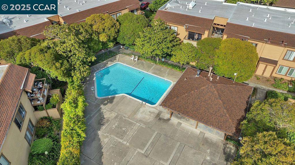 El Sobrante, CA 94803,5317 Ridgeview Cir #8