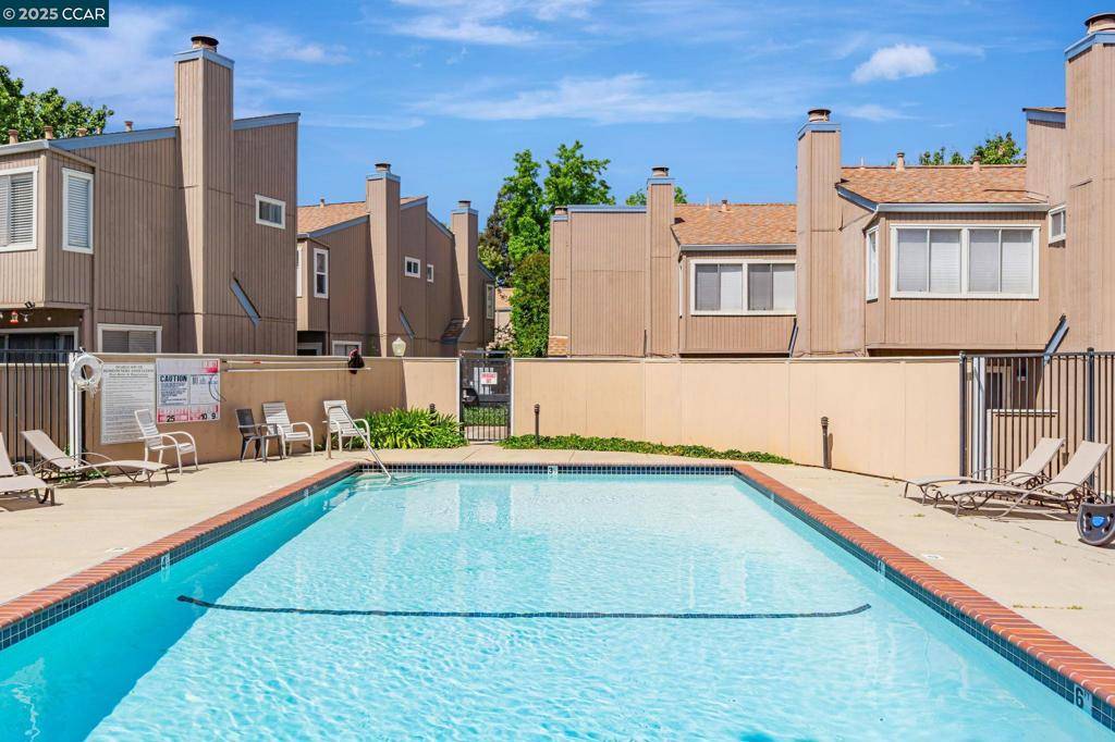 Concord, CA 94521-2585,3901 Clayton Road #8
