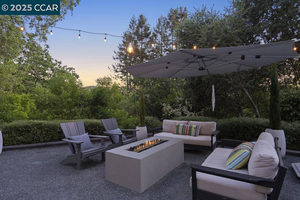 Orinda, CA 94563,46 E Altarinda