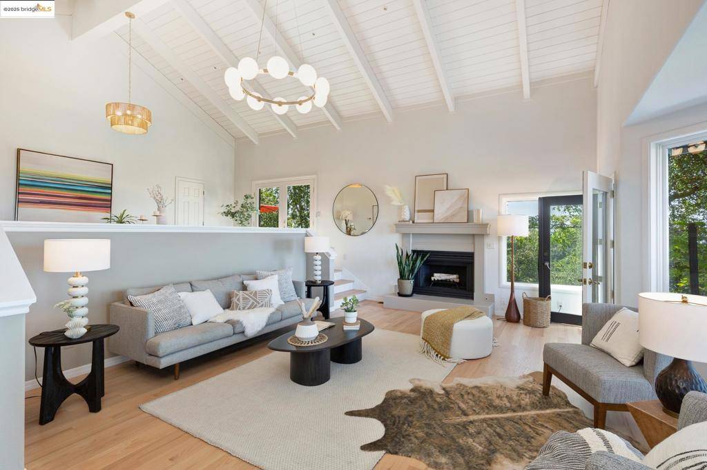 Oakland, CA 94611,6950 Elverton Dr