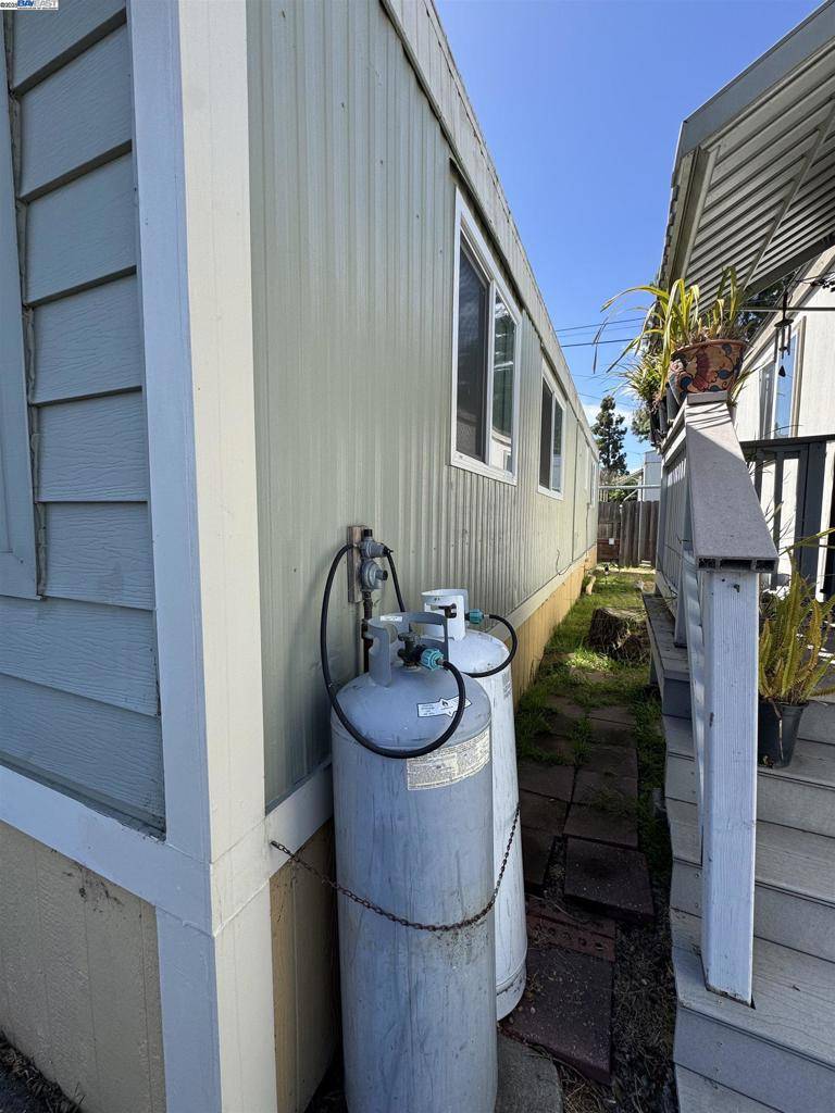 San Leandro, CA 94577,2399 E 14th Street