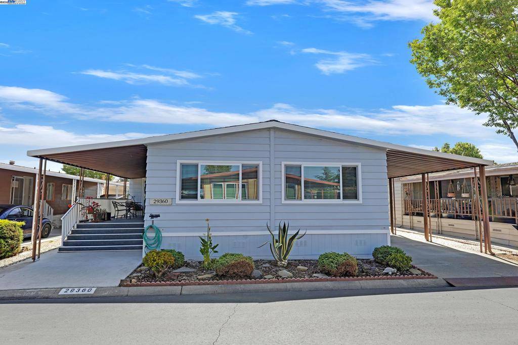 Hayward, CA 94544,29360 Middleborough Way