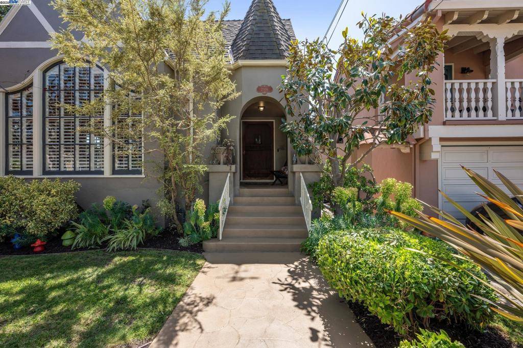 Alameda, CA 94501,2916 Fillmore St