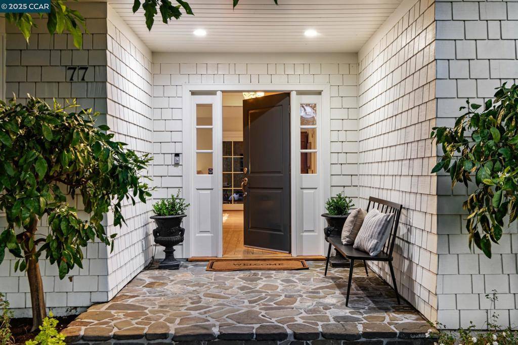 Orinda, CA 94563,77 Van Ripper Ln