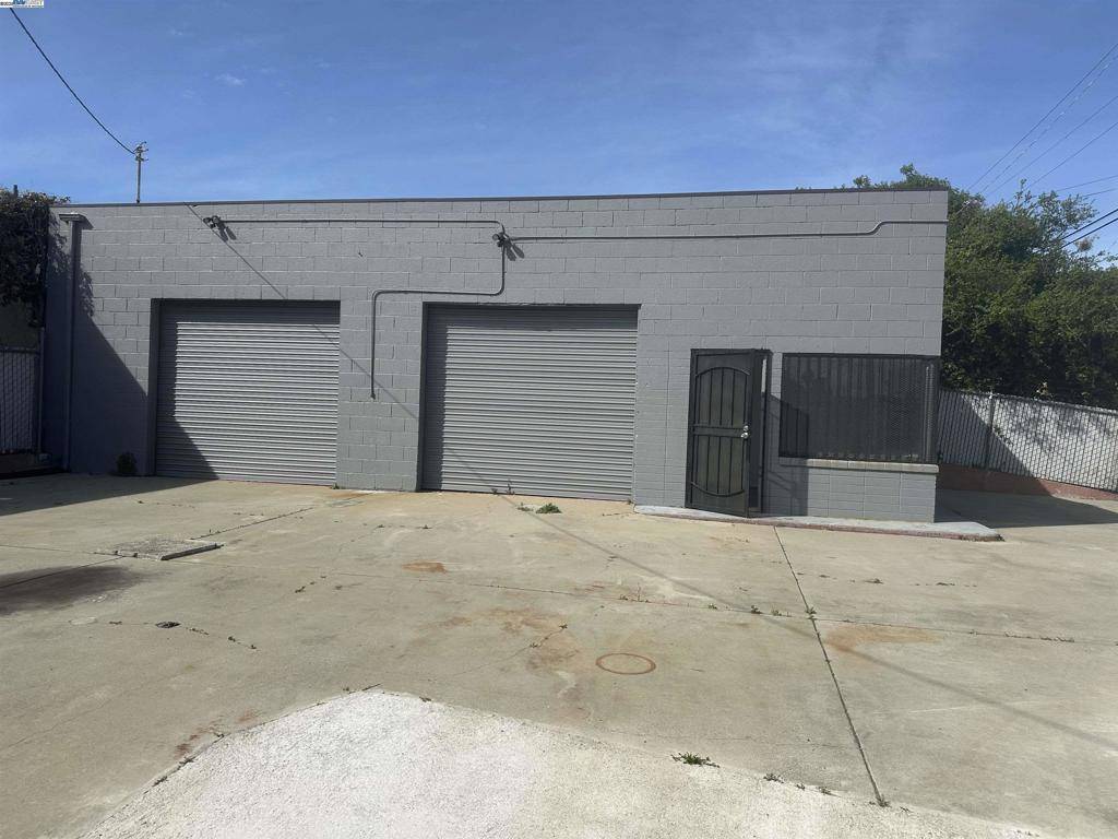 Oakland, CA 94619-3423,4401 Market Street