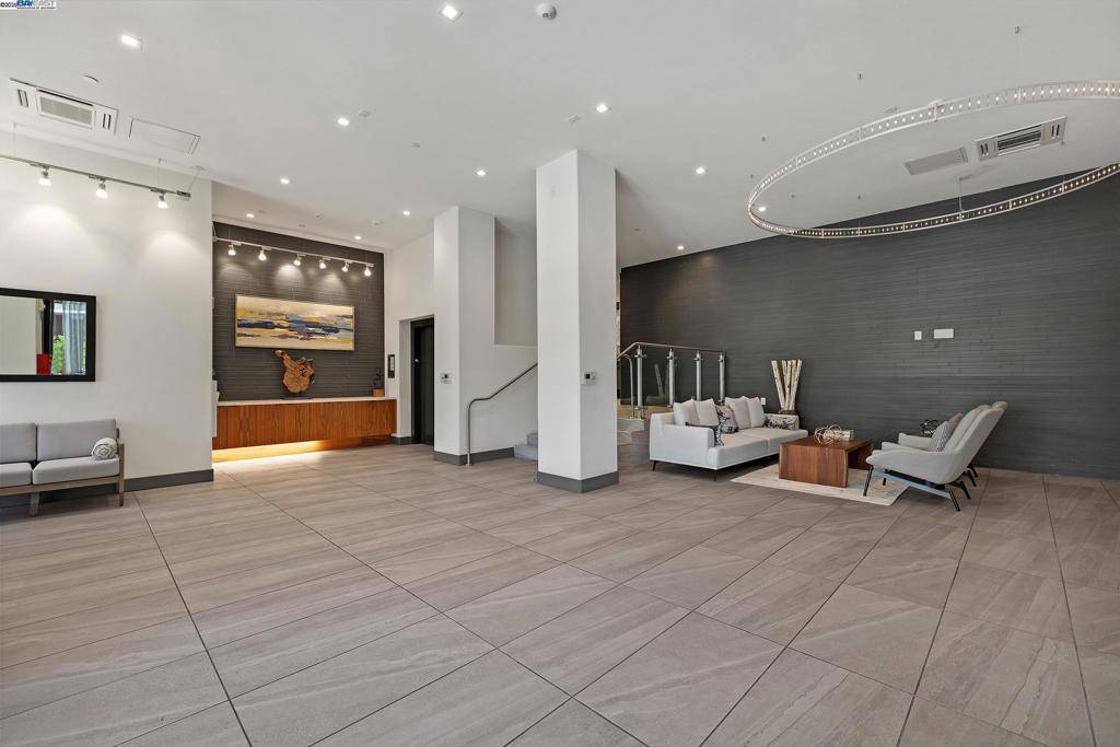 Fremont, CA 94539,45158 Tom Blalock St #106