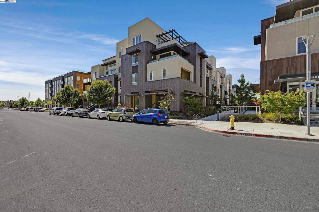 Fremont, CA 94539,45158 Tom Blalock St #106