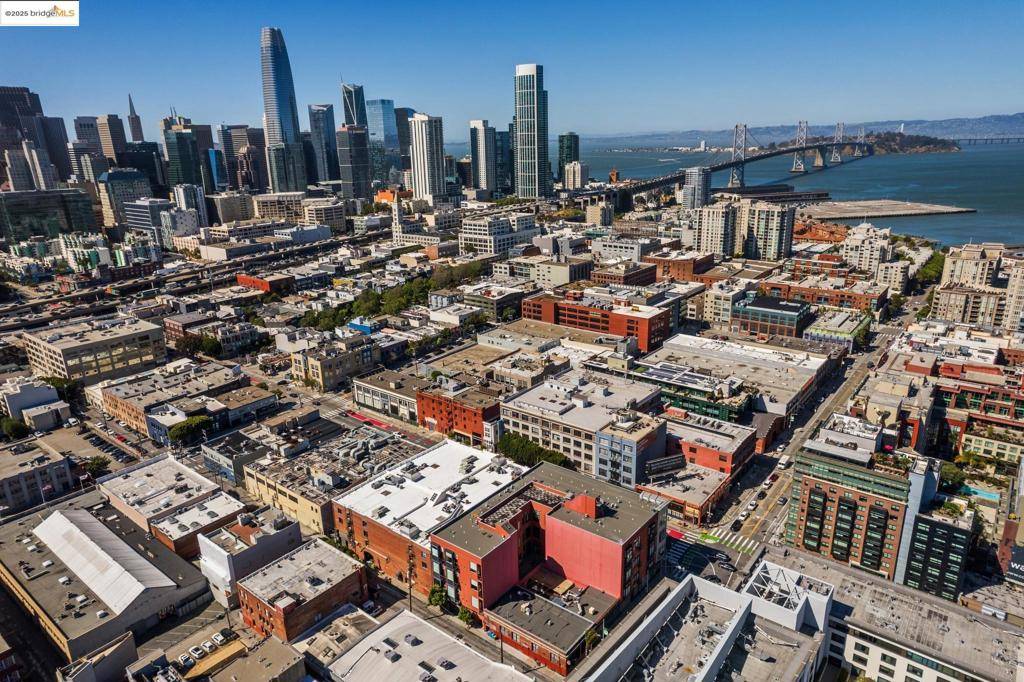 San Francisco, CA 94107,200 Townsend St #4