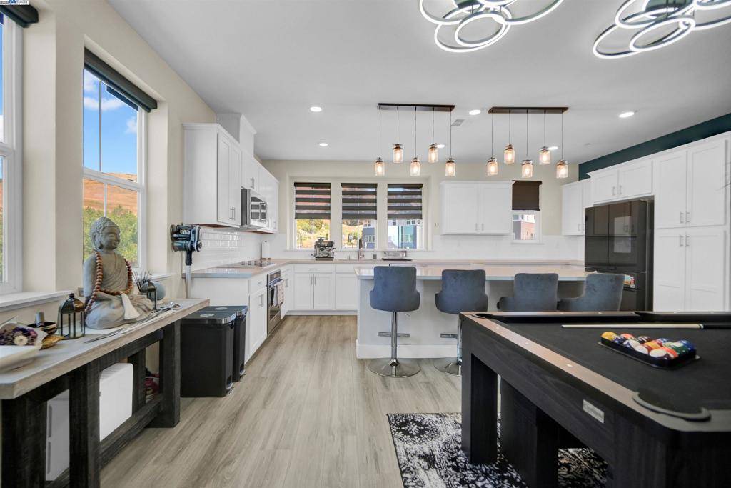Hayward, CA 94544,28811 Hideaway St