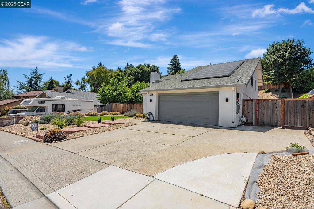 Benicia, CA 94510,887 Oxford Way