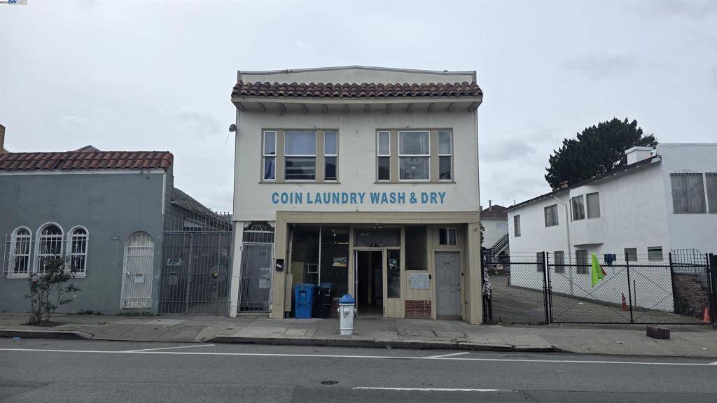 San Francisco, CA 94124,6246 3rd St