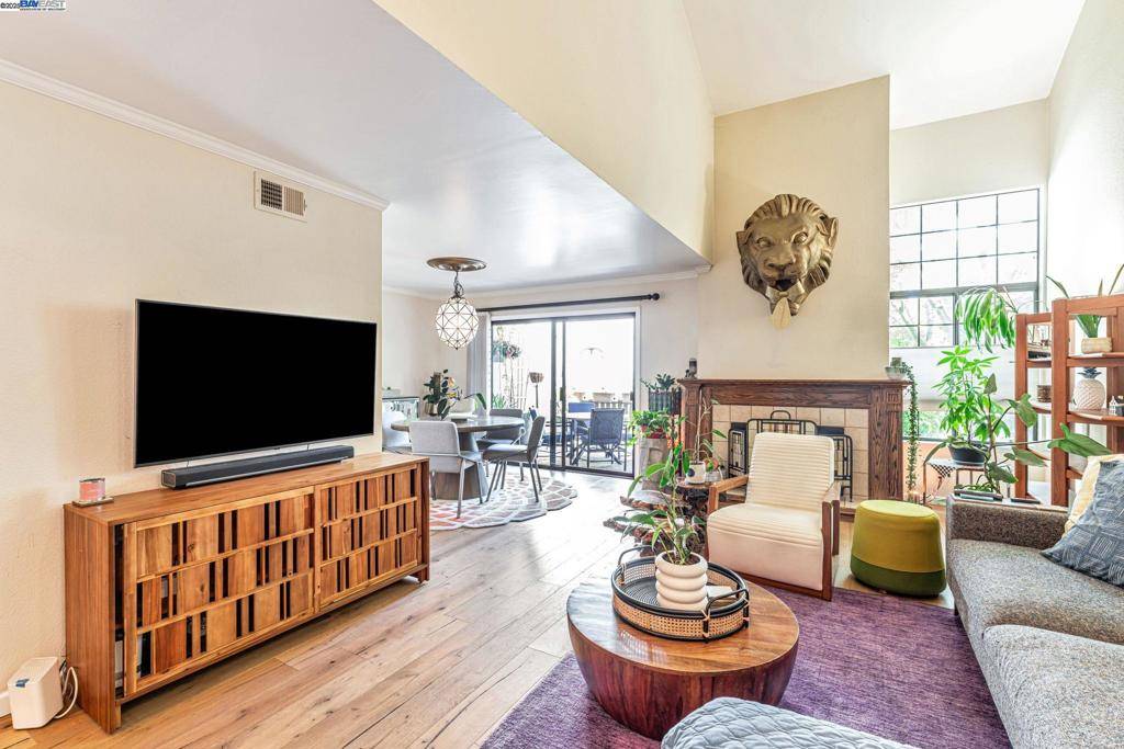 San Leandro, CA 94577,14378 Outrigger Dr