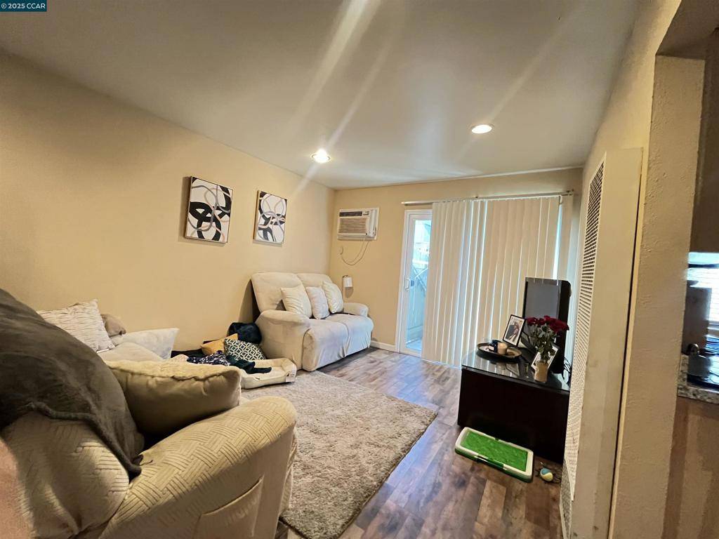 Concord, CA 94520,1133 Meadow Ln #53