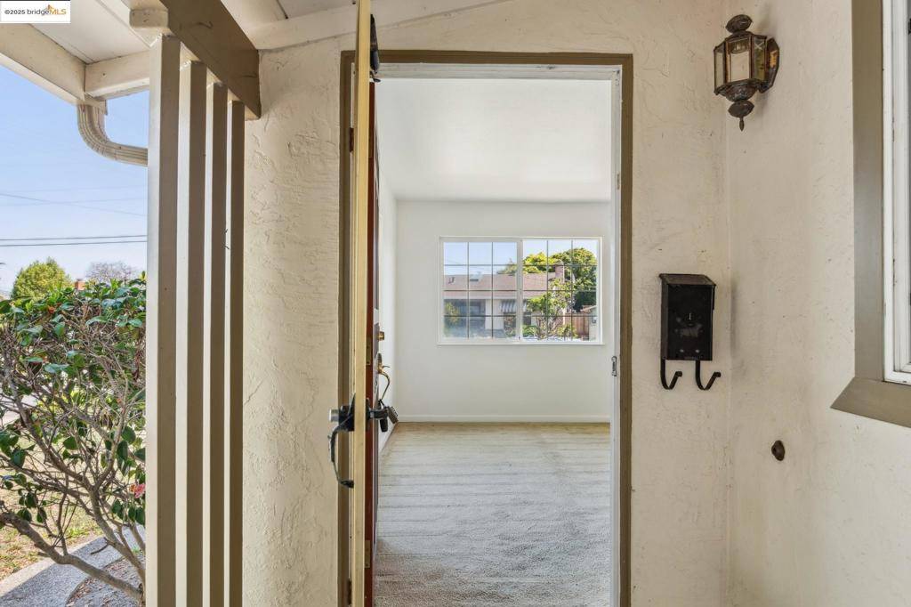San Leandro, CA 94579,1608 Lanier Ave