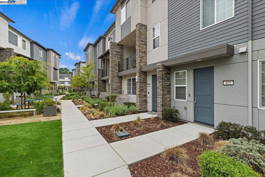 Hayward, CA 94544,405 Line Steet