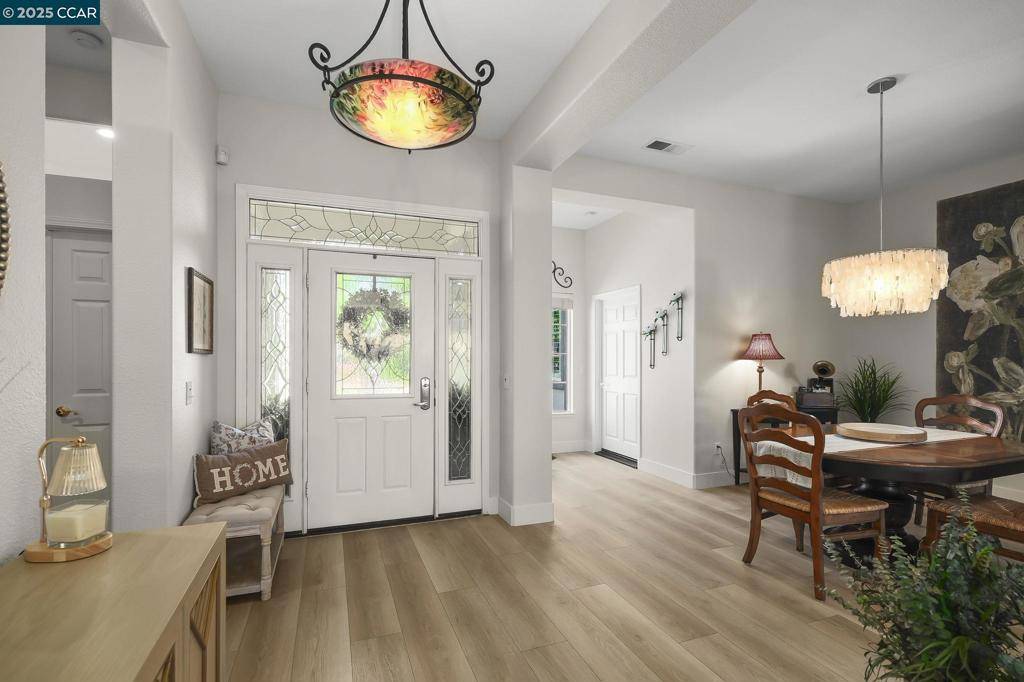 Brentwood, CA 94513,346 Gladstone Dr