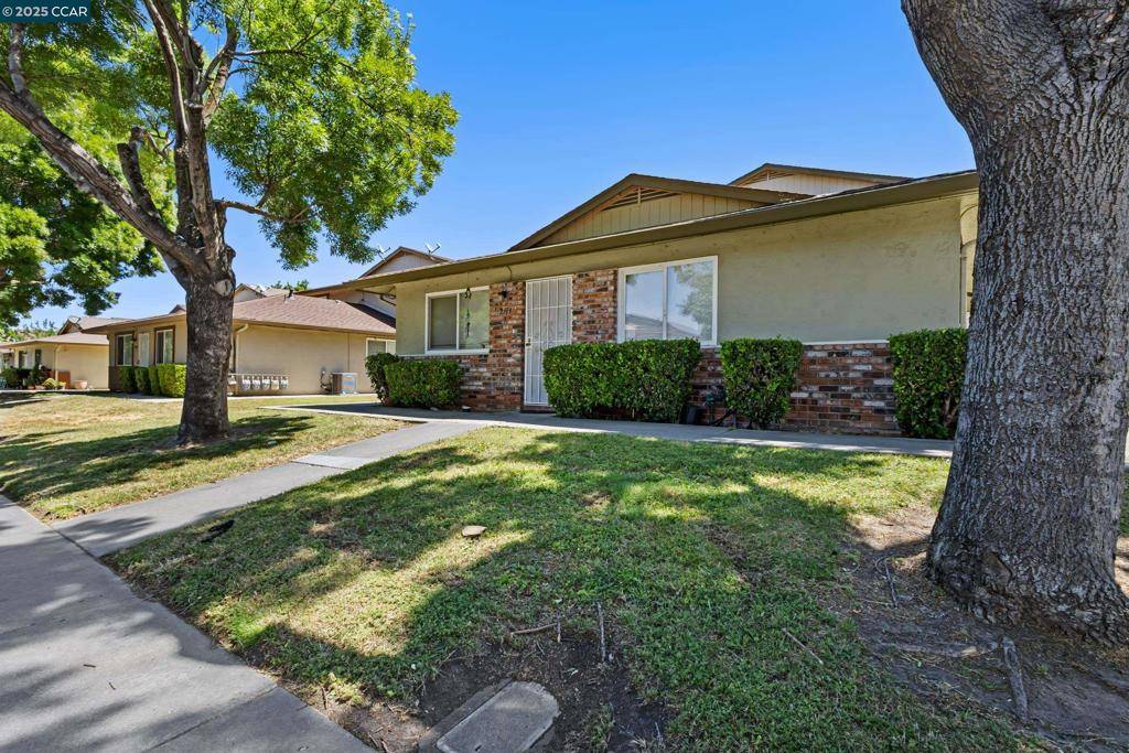 Antioch, CA 94509,2313 Peppertree Way #1