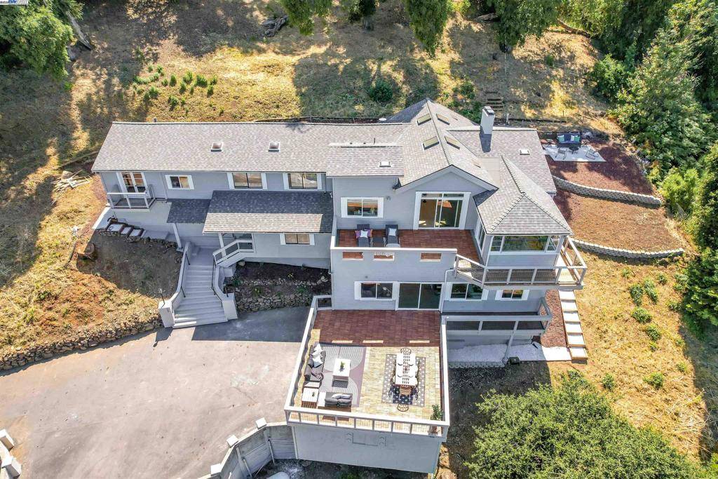 Pleasanton, CA 94566,102 Castlewood Dr