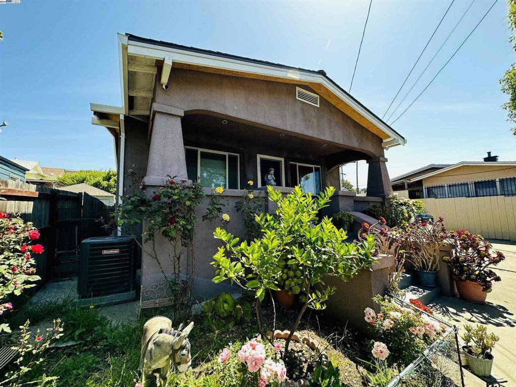 Oakland, CA 94605,7820 GARFIELD AVE