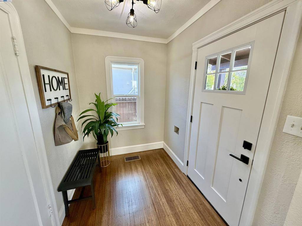 San Leandro, CA 94577,214 Peralta Ave