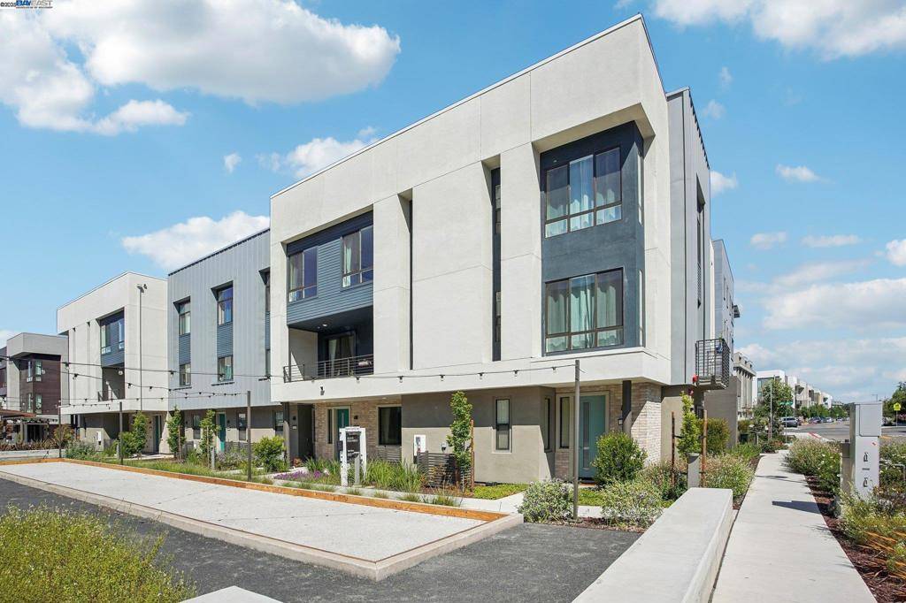 Fremont, CA 94538,3692 Intelligence Cmn #1002