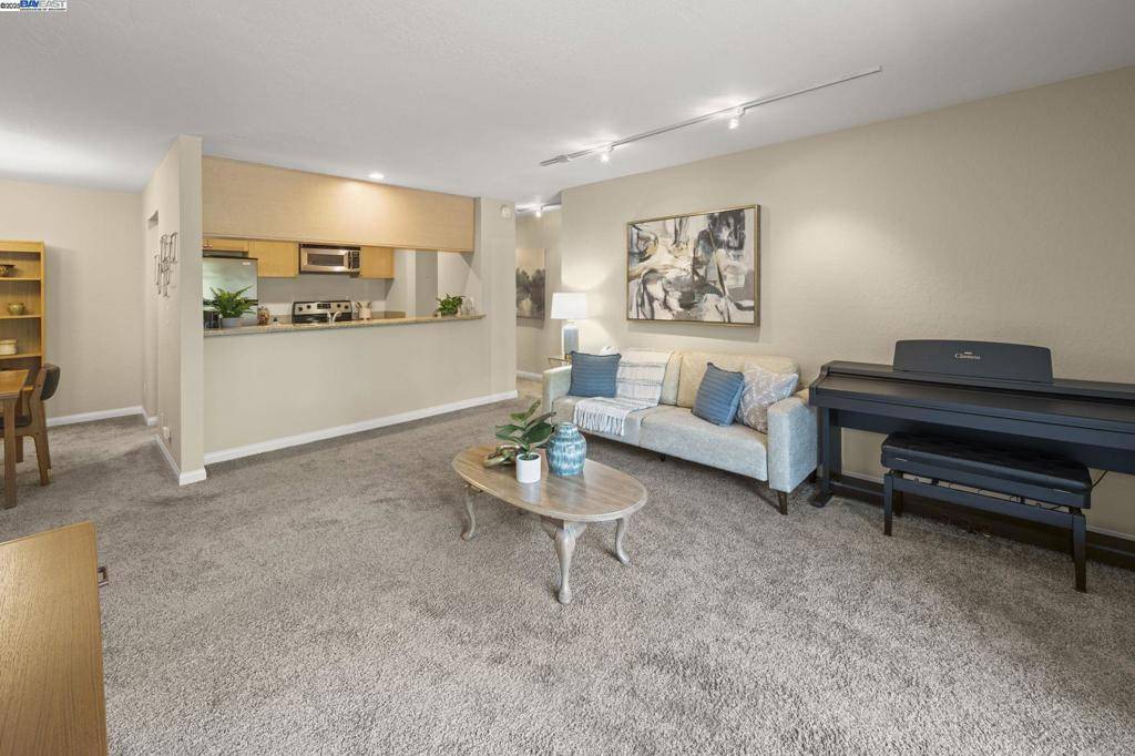 Livermore, CA 94550,1087 Murrieta Blvd #233