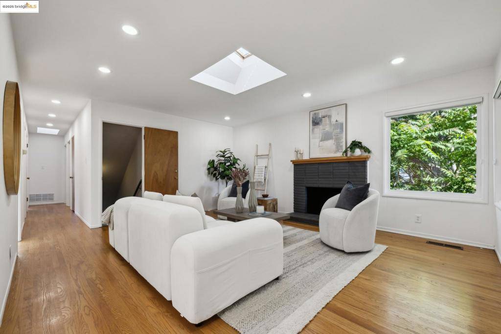 Richmond, CA 94805,6251 Highland Ave