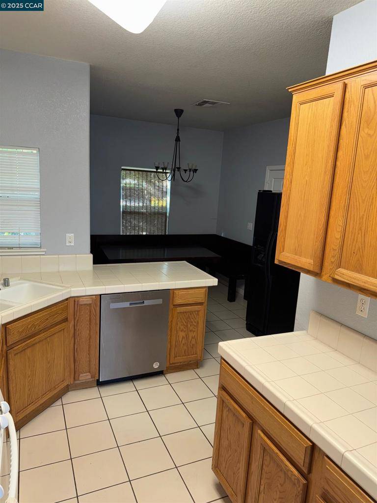 Stockton, CA 95204,1646 Old Bridge Way