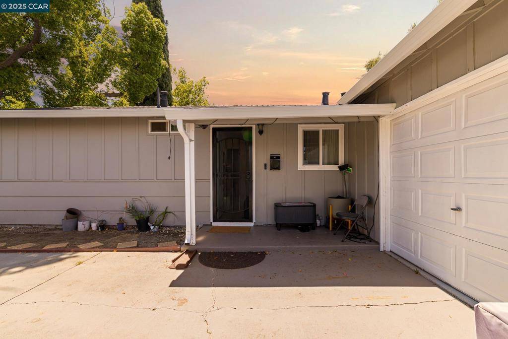 Pittsburg, CA 94565,1652 Deems St