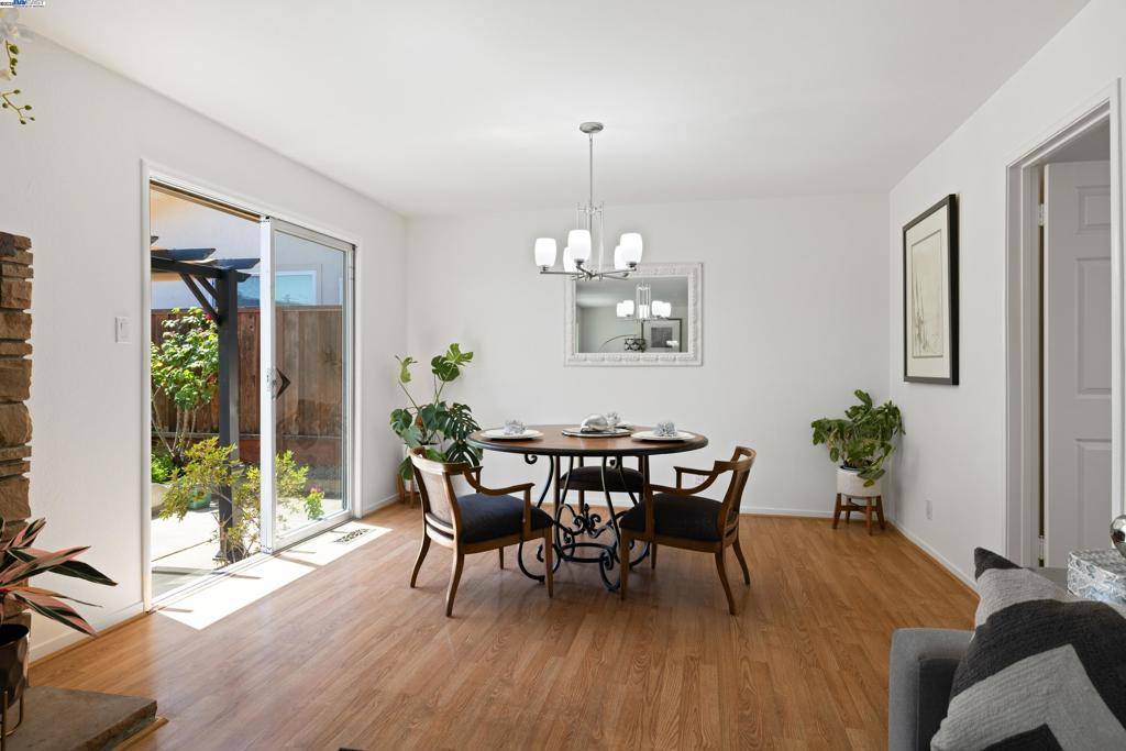 Pleasanton, CA 94566,332 MAVIS DRIVE